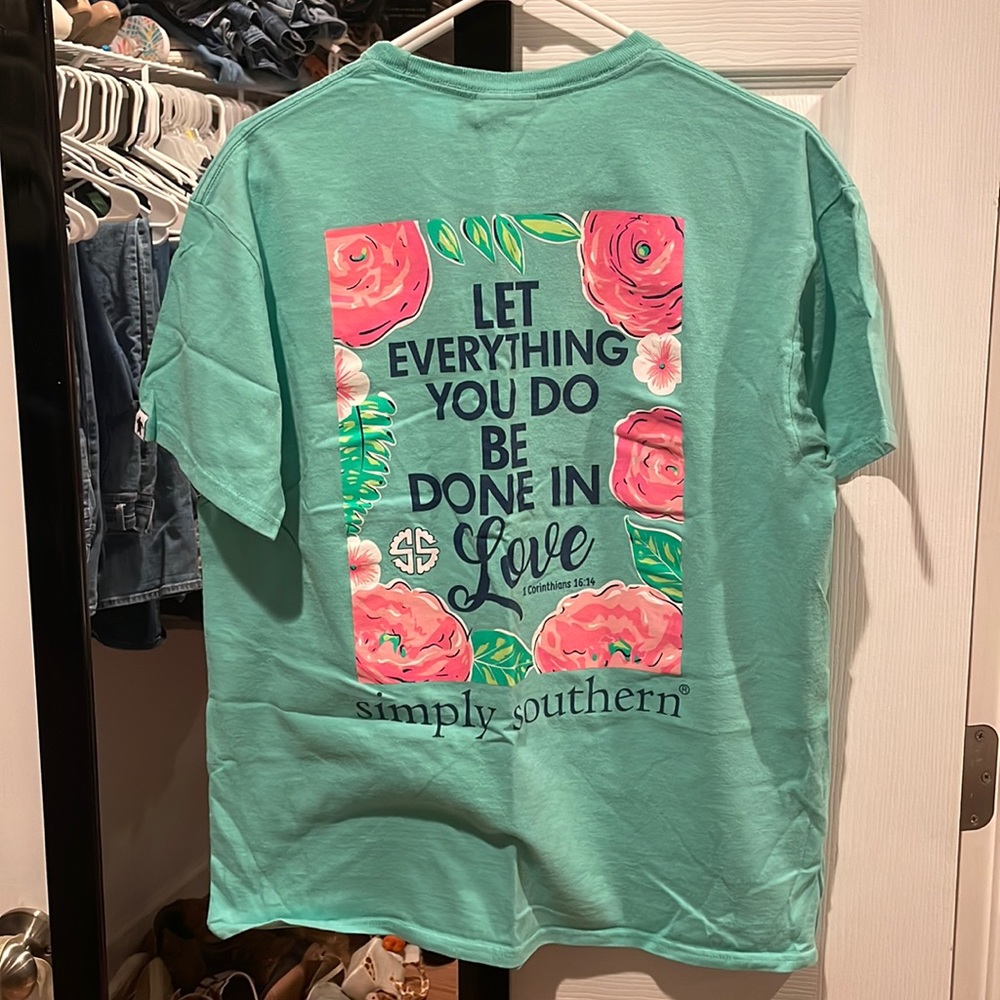 Simply southern T